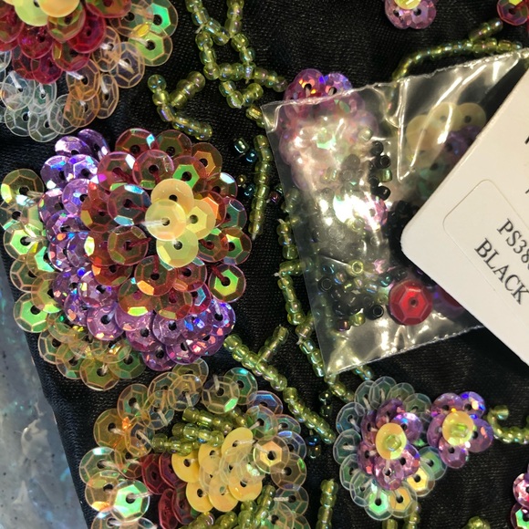 NEW—MAX MAYER- beaded clutch/purse/evening bag - Picture 7 of 8